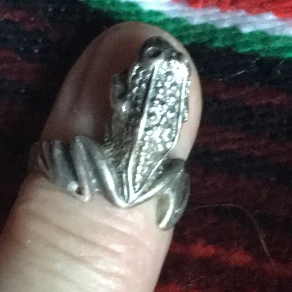 Sterling silver tree frog ring - Picture 7 of 11